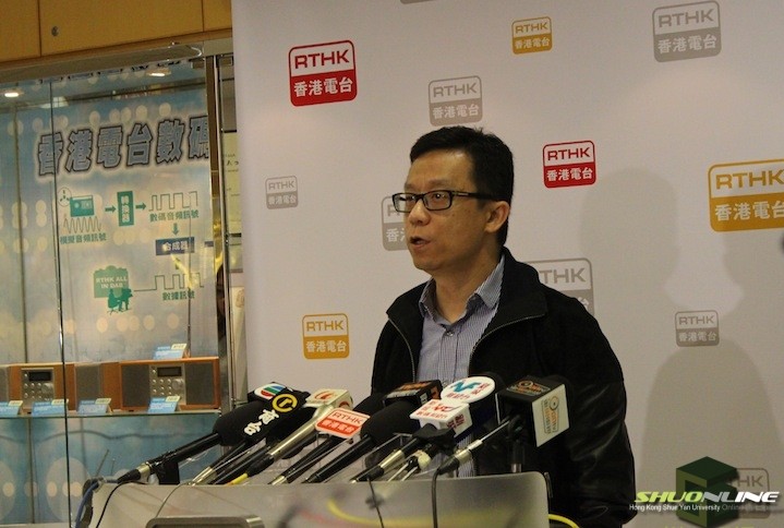 香港電視網絡主席王維基批評政府野蠻，逼港視以法律解決事件。（王嘉瑩攝）