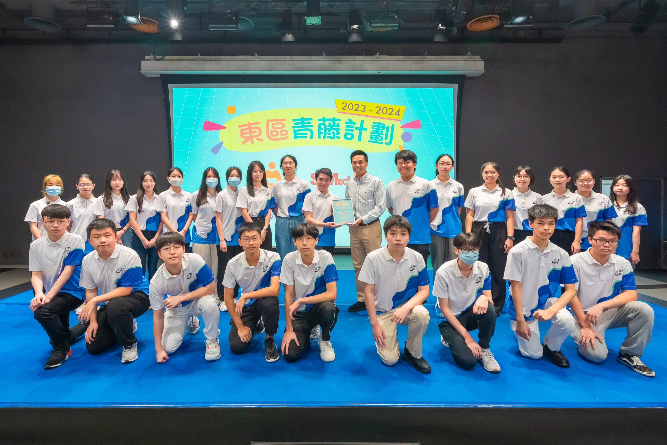 This image has an empty alt attribute; its file name is DSC00072-scaled.jpg