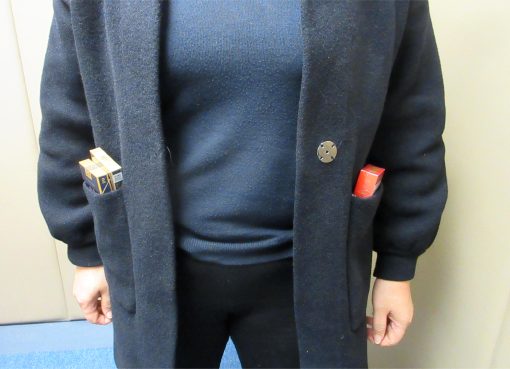 兩名入境旅客管有未完稅香煙罪成判監2-4個月