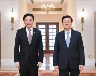 行政長官李家超與訪港的新加坡總理黃循財會面